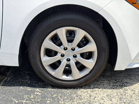 Used 2026 Toyota Corolla LE FWD image 12