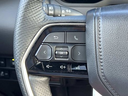 Used 2026 Toyota Tundra Platinum AWD/4WD image 30