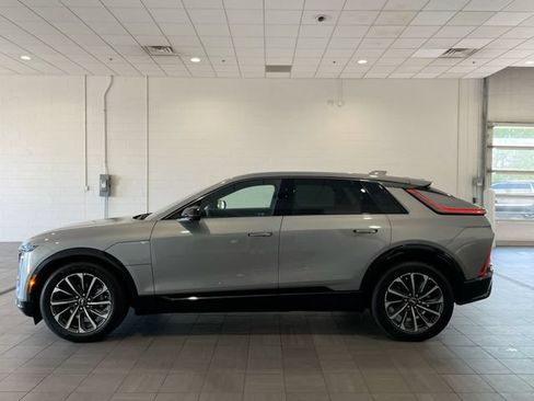 Certified 2024 Cadillac Lyriq Sport AWD/4WD image 2