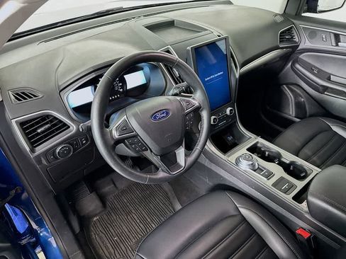 Certified 2022 Ford Edge SEL w/ Convenience Package image 2