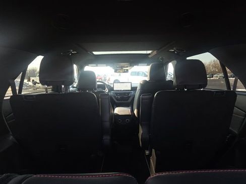 Certified 2025 Ford Explorer ST image 10