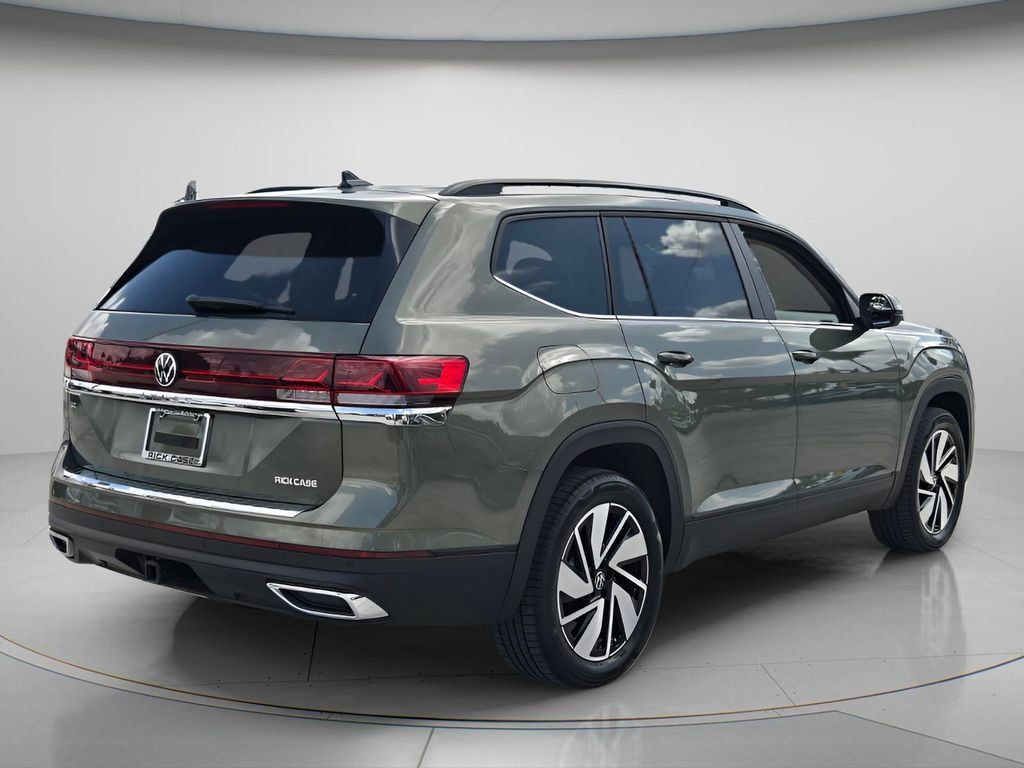 Certified 2026 Volkswagen Atlas SE FWD image 6