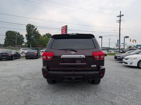 Used 2014 Toyota Sequoia Platinum RWD image 5