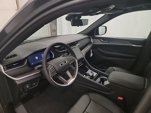 New 2025 Jeep Grand Cherokee L Limited w/ Luxury Tech Group II image 15