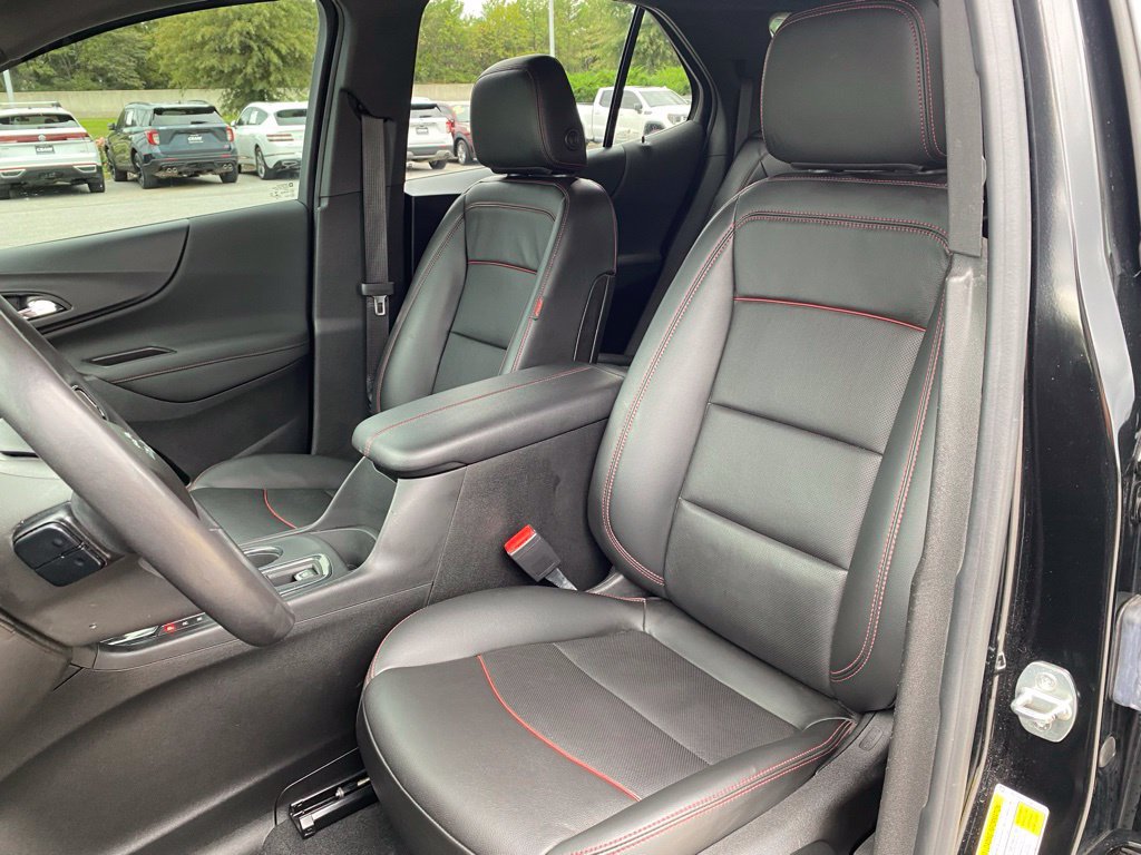 Used 2022 Chevrolet Equinox RS w/ RS Leather Package AWD/4WD image 25
