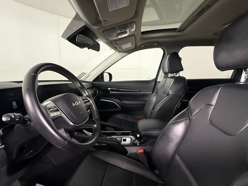 Used 2024 Kia Telluride S w/ S Sunroof Package FWD image 17