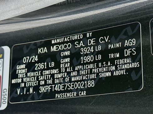 Used 2025 Kia K4 LXS image 12