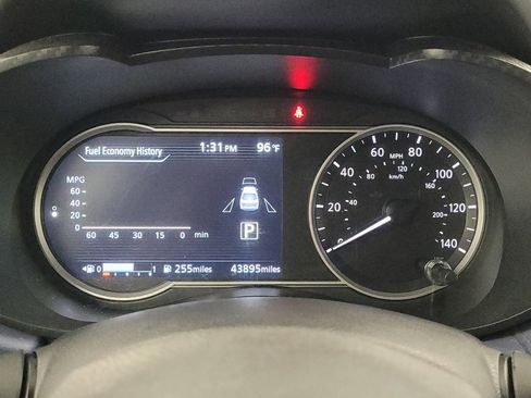 Used 2024 Nissan Versa SV FWD image 23