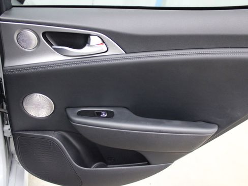 Used 2019 Kia Stinger GT1 image 25