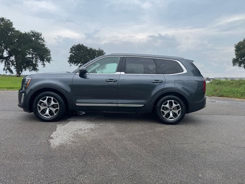 Used 2021 Kia Telluride EX w/ Towing Package image 2