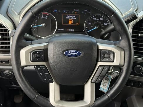 Used 2022 Ford F250 Lariat w/ Lariat Value Package AWD/4WD image 14