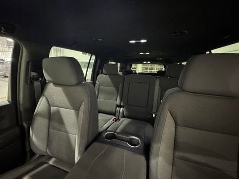 New 2026 Chevrolet Suburban LS image 21