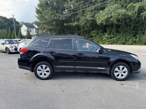 Used 2012 Subaru Outback 2.5i Limited AWD/4WD image 4