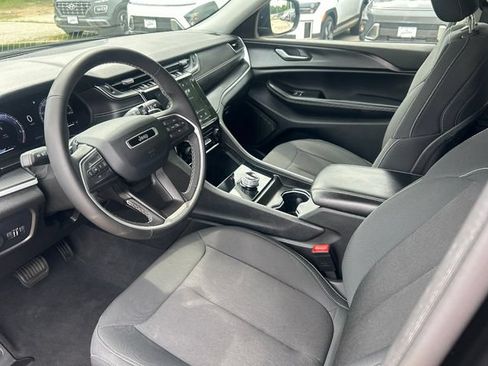 Used 2024 Jeep Grand Cherokee L Laredo AWD/4WD image 15
