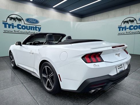 Used 2024 Ford Mustang Premium RWD image 39
