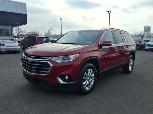 Used 2020 Chevrolet Traverse LT image 8