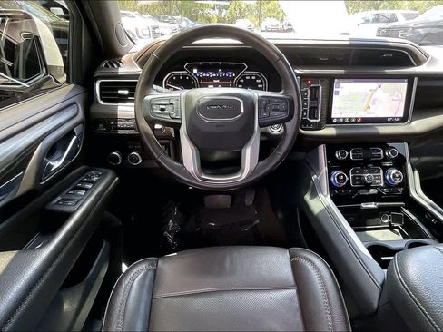 Used 2021 GMC Yukon Denali w/ Denali Premium Package RWD image 6