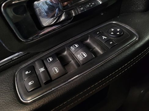 Used 2018 RAM 2500 Laramie w/ Convenience Group image 27