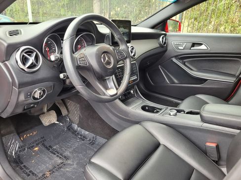 Used 2018 Mercedes-Benz GLA 250 image 11