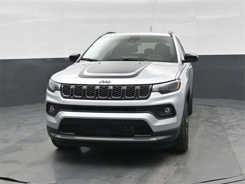 New 2026 Jeep Compass Latitude image 8