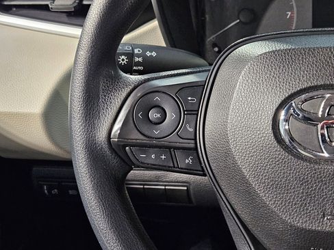 Used 2023 Toyota Corolla LE image 26