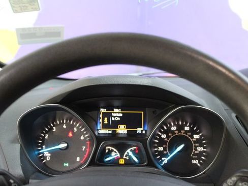 Used 2019 Ford Escape SE FWD image 19