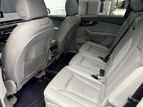 Used 2018 Audi Q7 3.0T Premium Plus AWD/4WD image 34