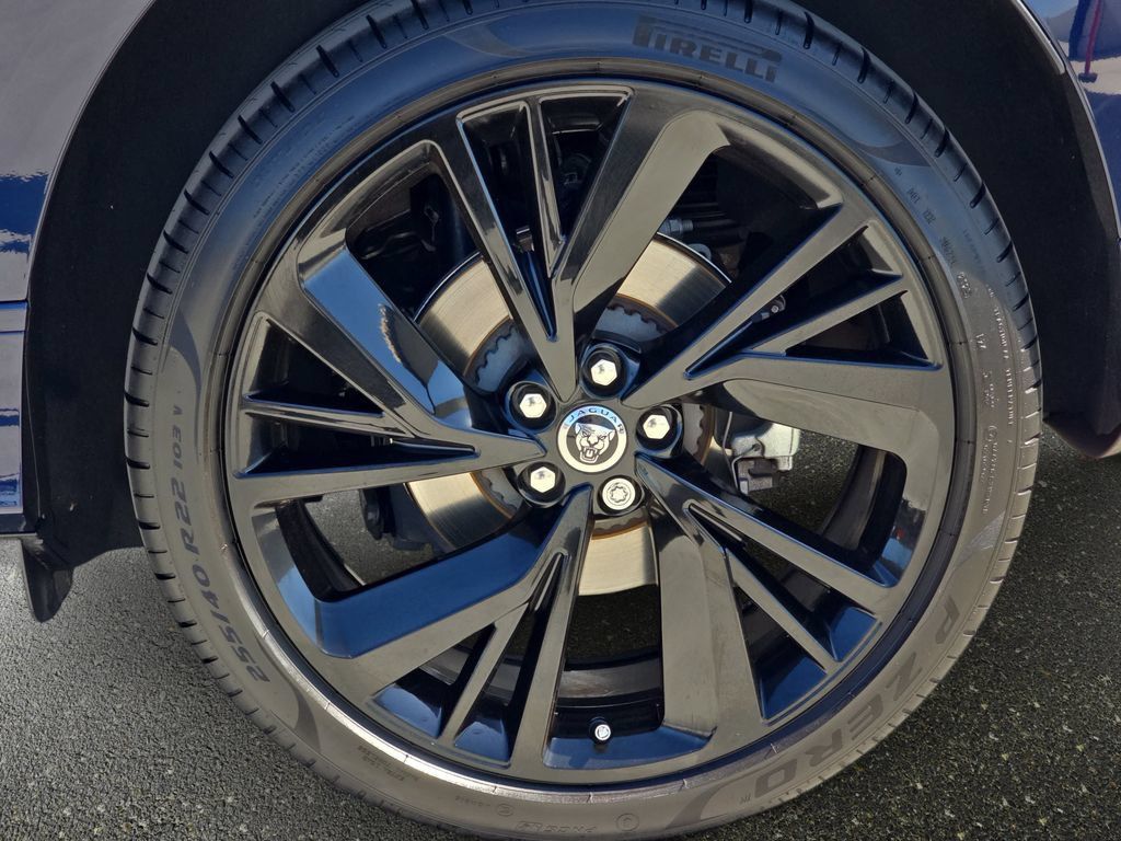 Certified 2024 Jaguar I-PACE R-Dynamic HSE AWD/4WD image 34