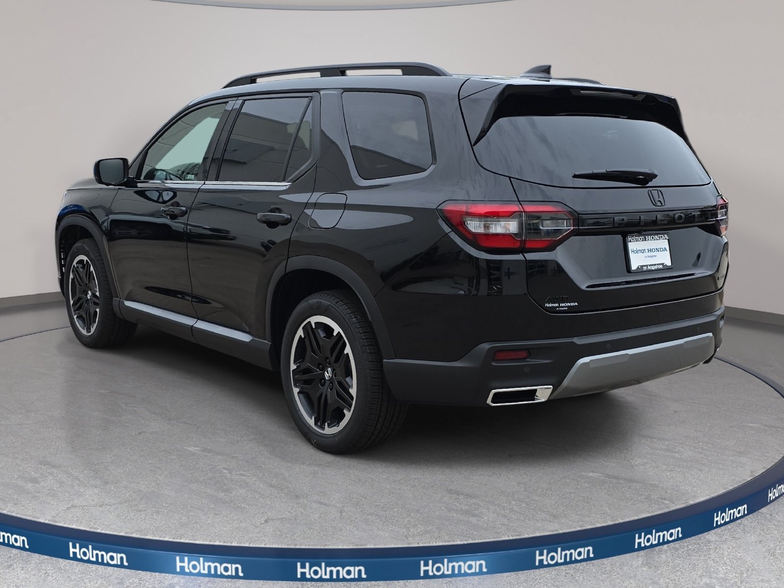 New 2026 Honda Pilot Touring image 7