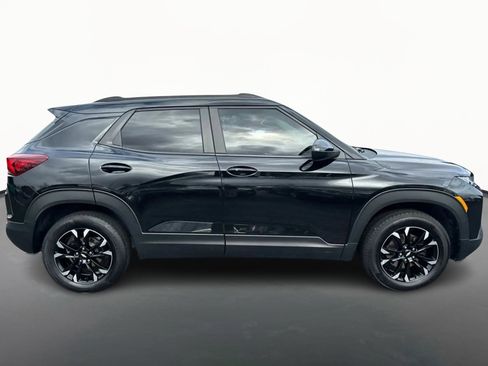 Used 2023 Chevrolet TrailBlazer LT w/ Convenience Package image 2