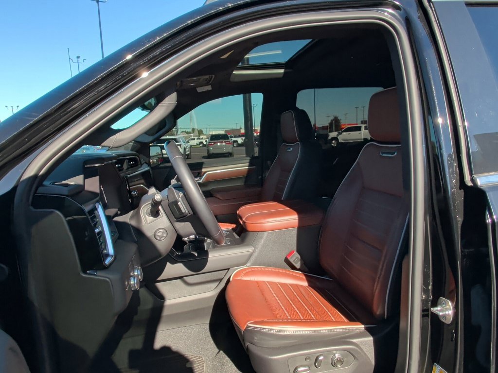 Used 2025 GMC Sierra 1500 Denali Ultimate AWD/4WD image 11