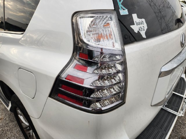 Used 2017 Lexus GX 460 Premium w/ Premium Package AWD/4WD image 8