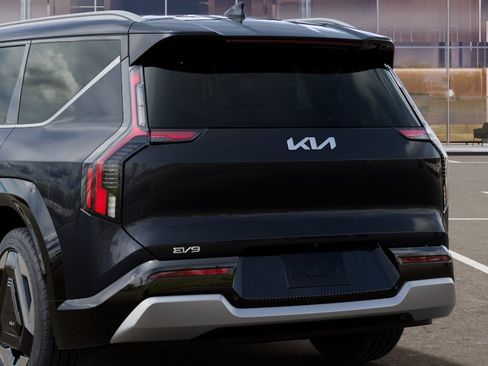 New 2026 Kia EV9 Land AWD/4WD image 13