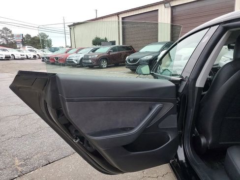 Used 2021 Tesla Model 3 Standard Range Plus image 15