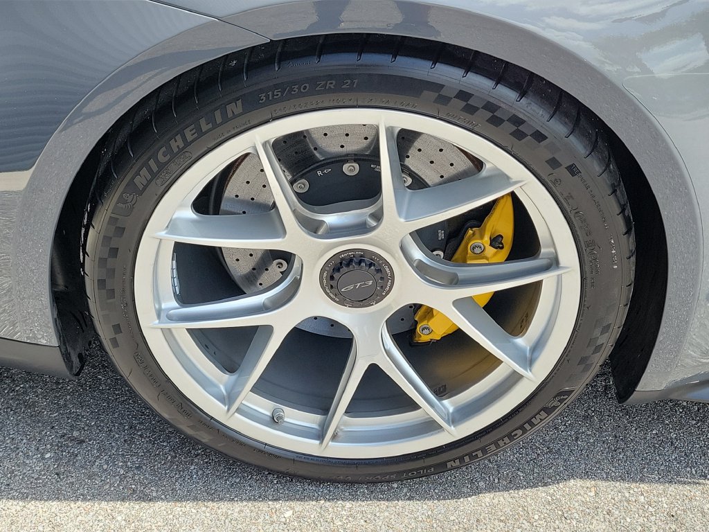 Certified 2025 Porsche 911 GT3 RWD image 14