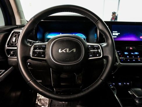 Used 2023 Kia Sorento SX image 17