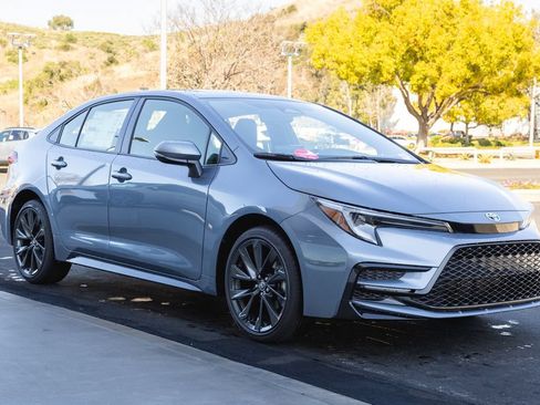 New 2026 Toyota Corolla SE FWD image 3