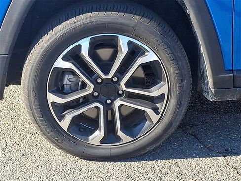 Used 2023 Jeep Compass Limited image 8