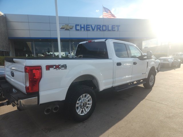 Used 2019 Ford F250 XLT w/ FX4 Off-Road Package AWD/4WD image 4