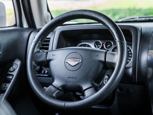 Used 2009 HUMMER H3 Alpha image 6