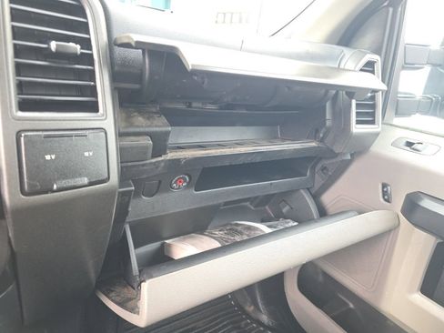 Used 2020 Ford F250 XL w/ Power Equipment Group image 21