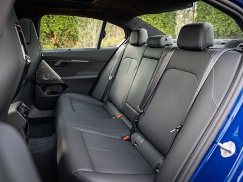 Used 2025 BMW M5 w/ Executive Package image 52