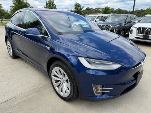 Used 2020 Tesla Model X Long Range AWD/4WD image 3