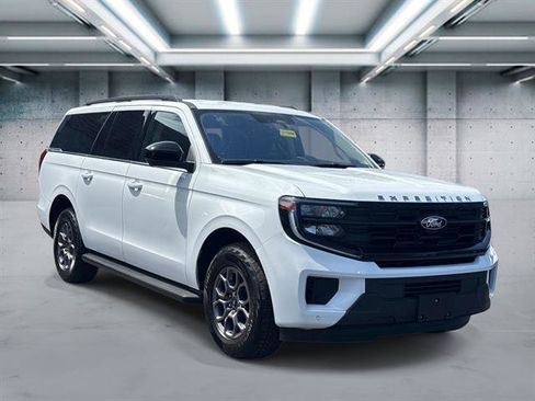 Used 2025 Ford Expedition Max Active AWD/4WD image 24