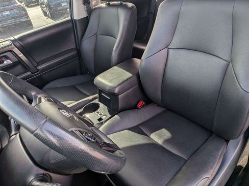 Used 2019 Toyota 4Runner TRD Off-Road Premium AWD/4WD image 15