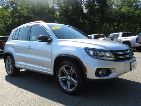 Used 2017 Volkswagen Tiguan Sport AWD/4WD image 3