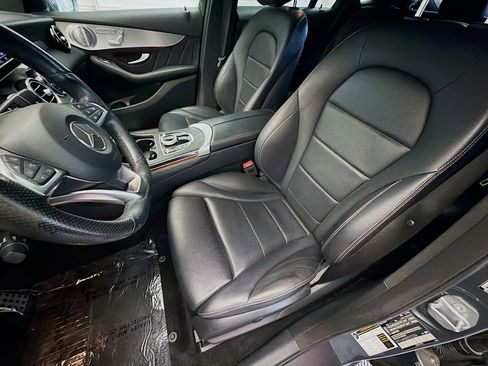 Used 2019 Mercedes-Benz GLC 300 4MATIC Coupe image 11