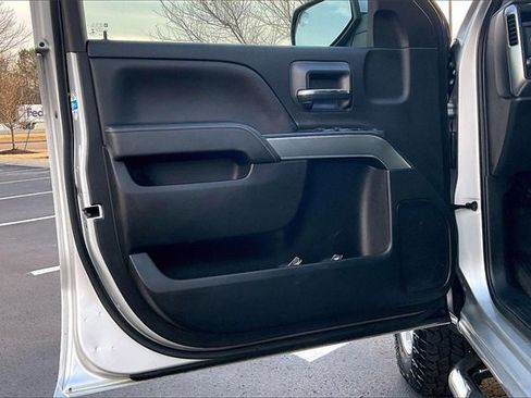 Used 2019 Chevrolet Silverado 1500 LT image 23