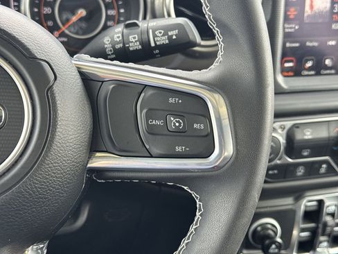 Used 2023 Jeep Wrangler Sahara image 19