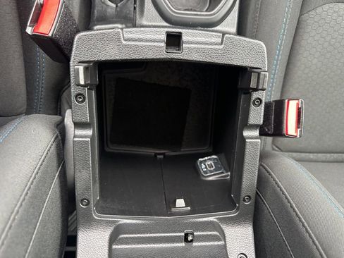 Used 2023 Jeep Wrangler Unlimited Rubicon 4xe w/ Cold Weather Group AWD/4WD image 8